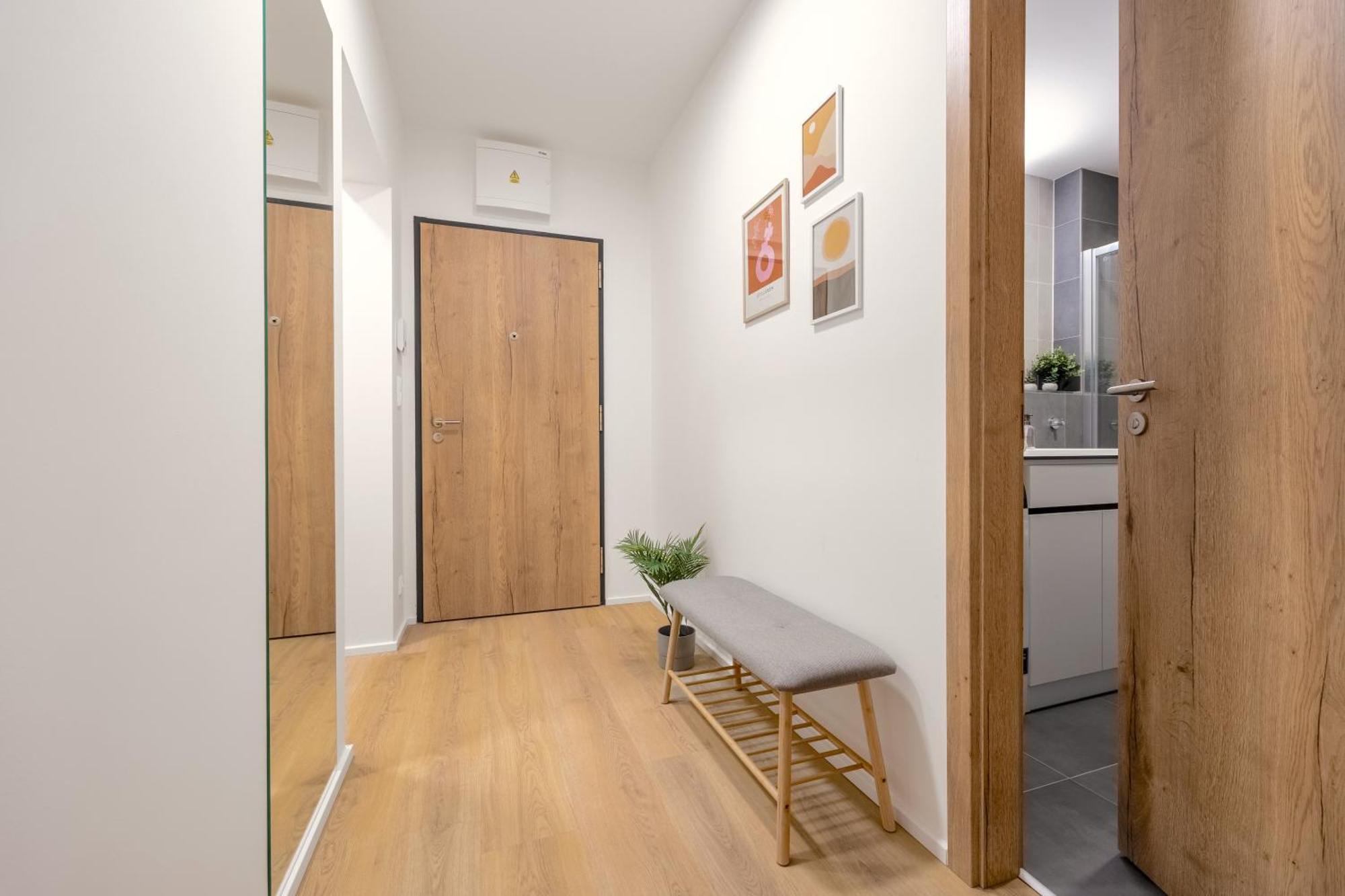 Appartement Bright 2Br - 5Th Floor, Balcony, Free Parking By Gravity Prague Extérieur photo