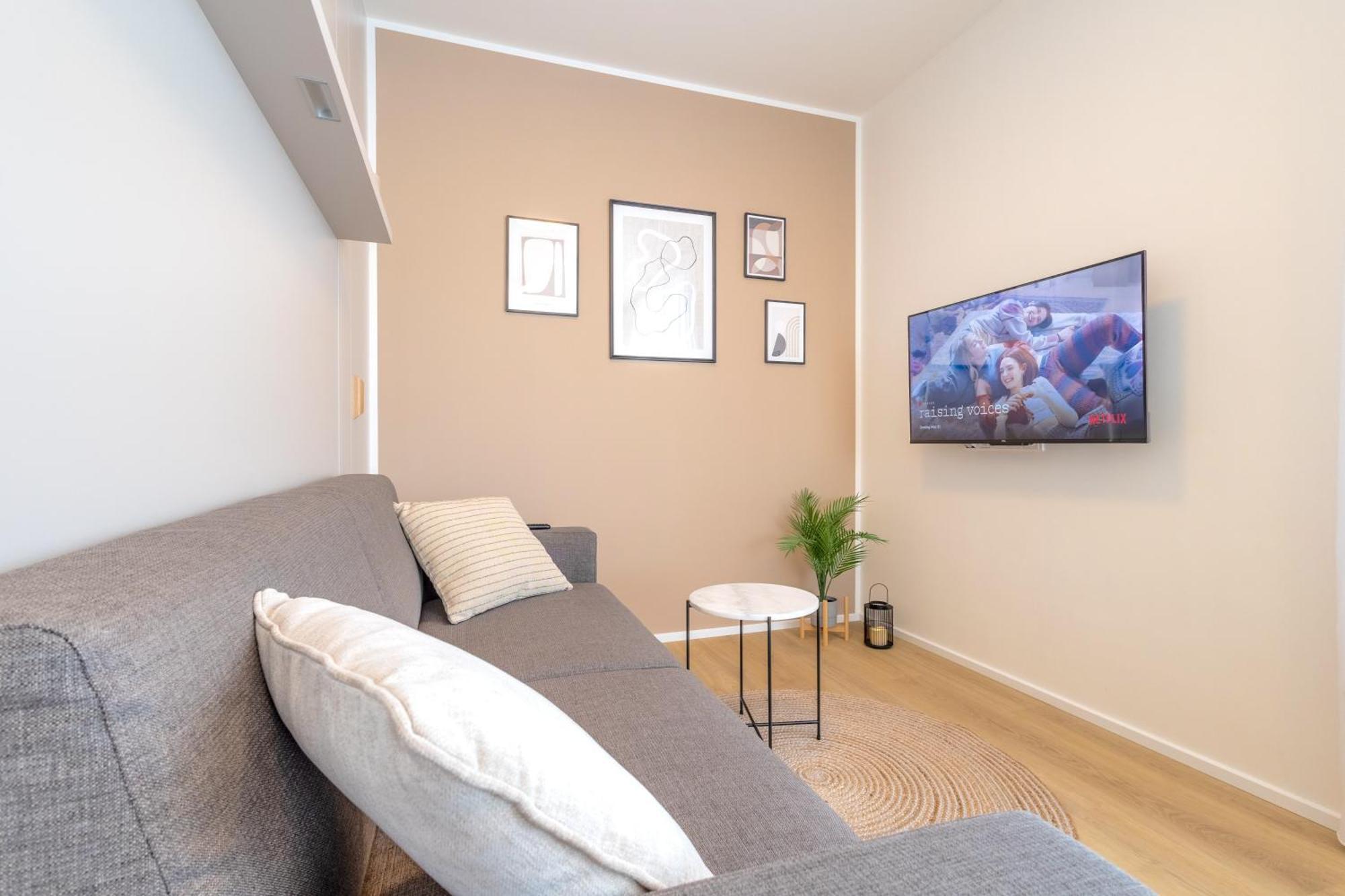 Appartement Bright 2Br - 5Th Floor, Balcony, Free Parking By Gravity Prague Extérieur photo